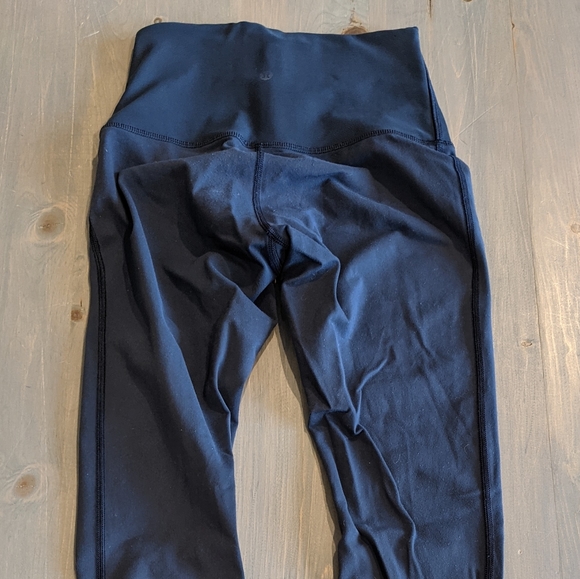 Lululemon Yoga Leggings, Navy Blue - Size 6 - Picture 3 of 8